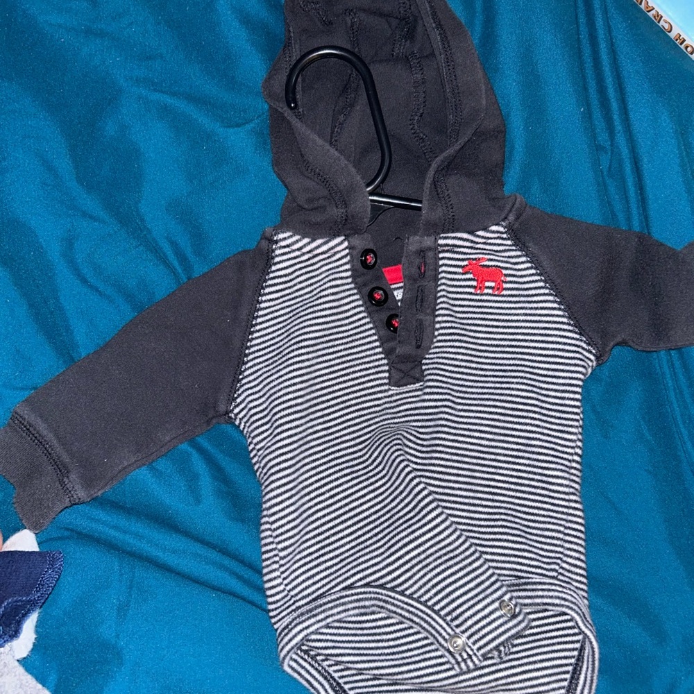 🌼2 for 5🌼 Black Hooded Onesie